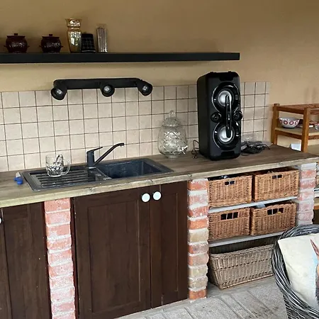 Na Statku Nyaraló